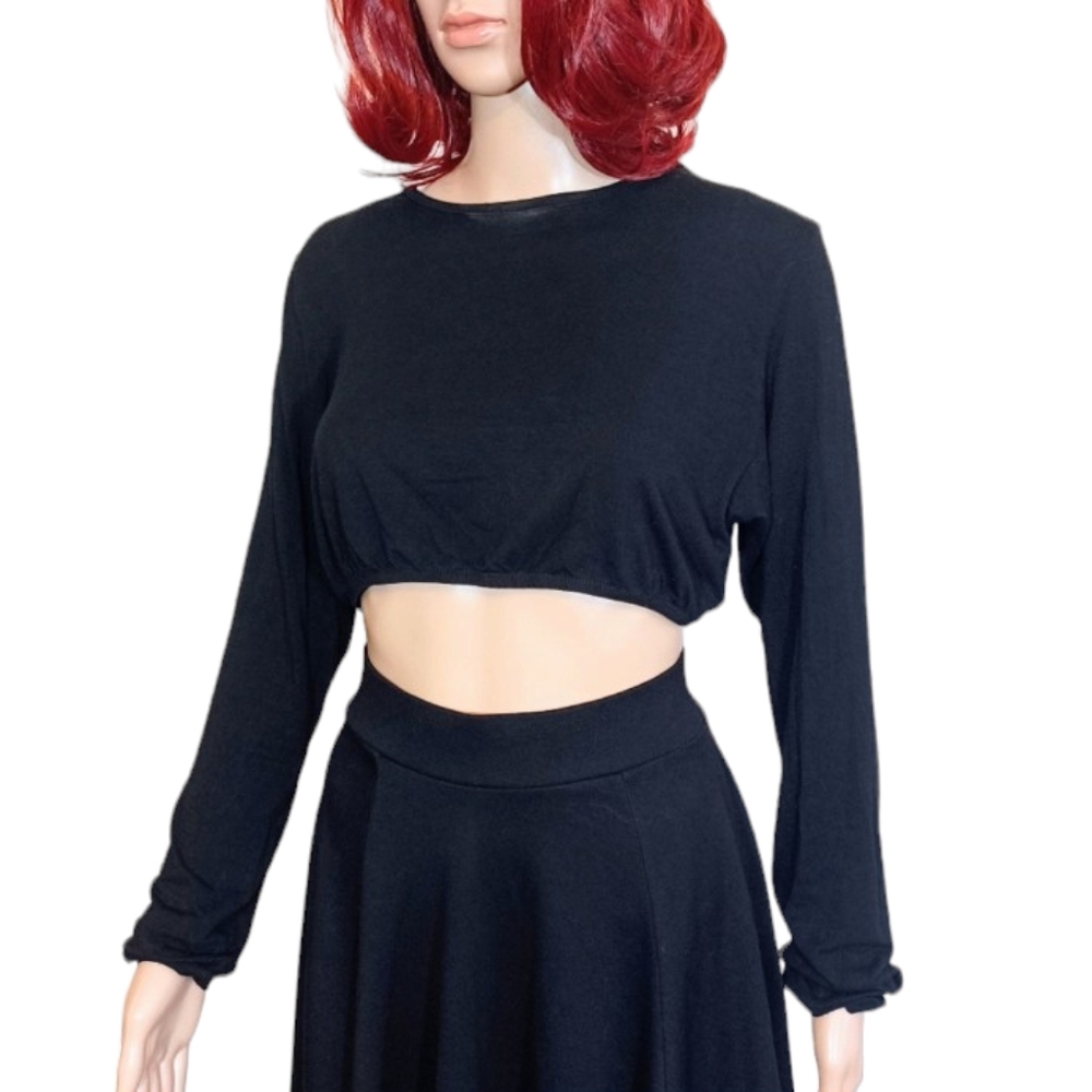 Olian Long Sleeved Crop Top - Size Large